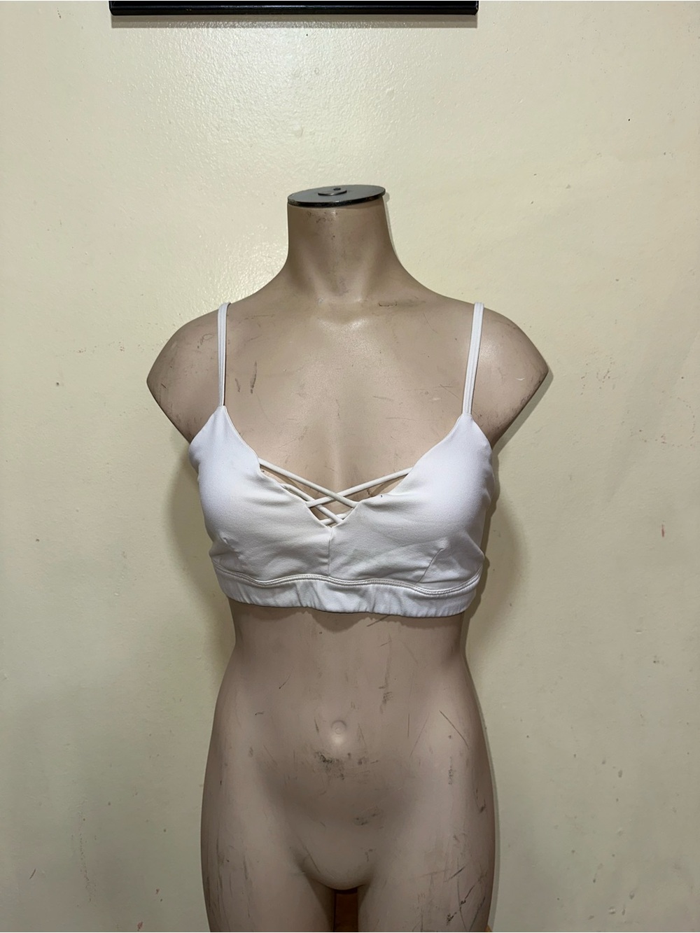 Woman’s Alo Yoga athletic sports bra